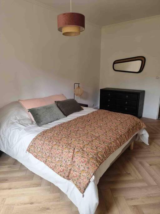 Appartement Au Coeur De La Ville Корт Экстерьер фото