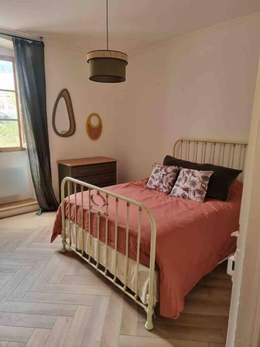 Appartement Au Coeur De La Ville Корт Экстерьер фото